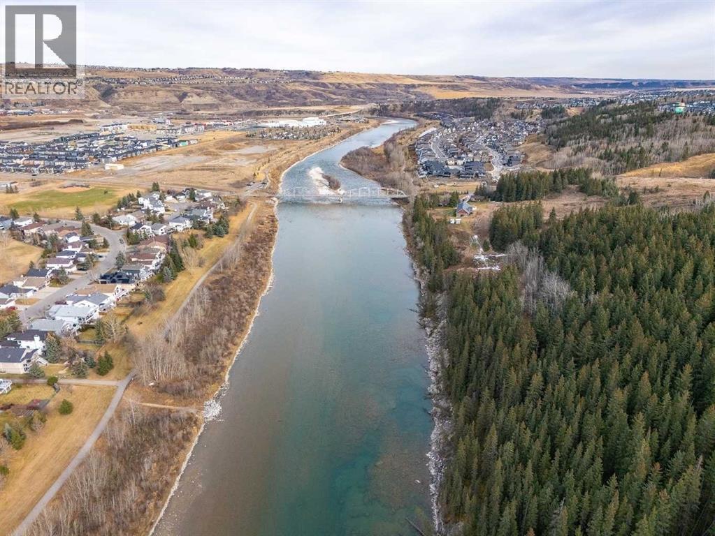 301 Riverview Green, Cochrane, Alberta  T4C 1K5 - Photo 46 - A2267736