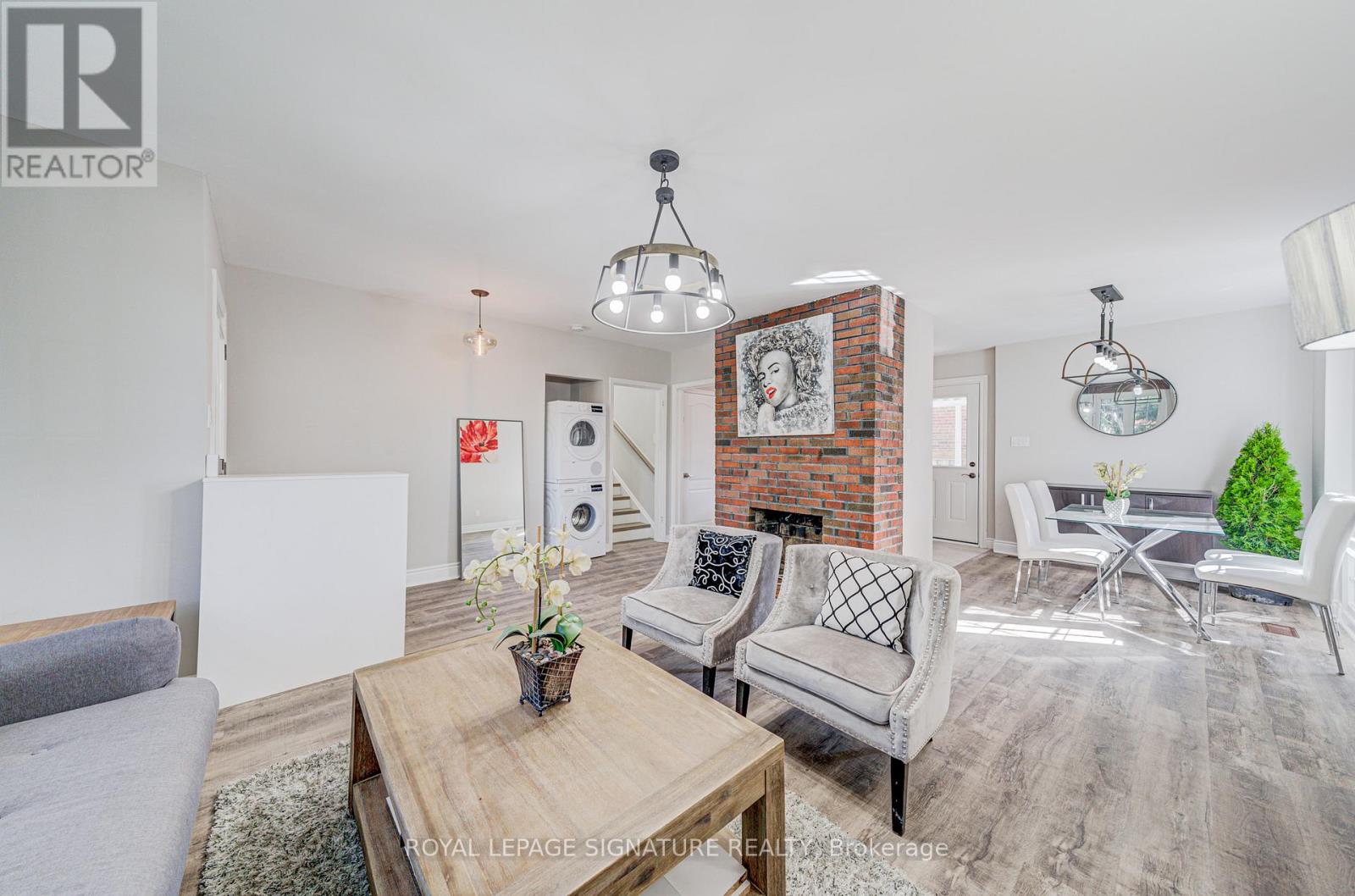 Main Floor - 2 Vankirk Road, Toronto, Ontario  M1P 1M7 - Photo 8 - E12698074