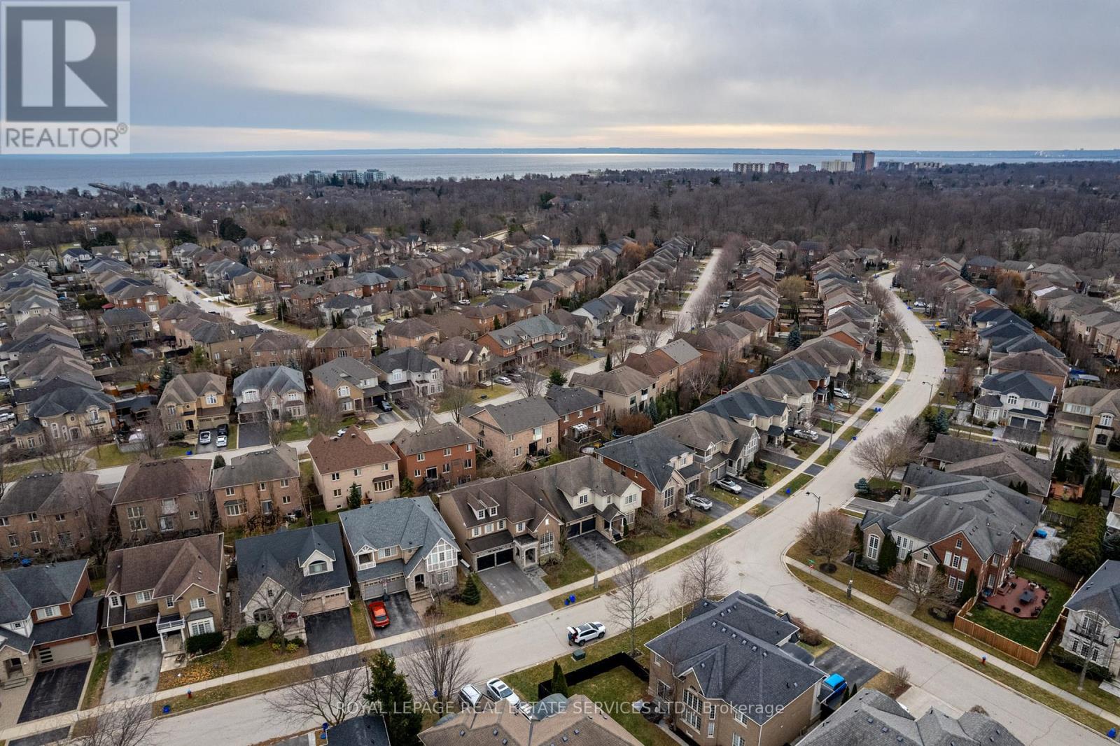 3310 Timeless Drive, Oakville, Ontario  L6L 6V4 - Photo 47 - W12698068