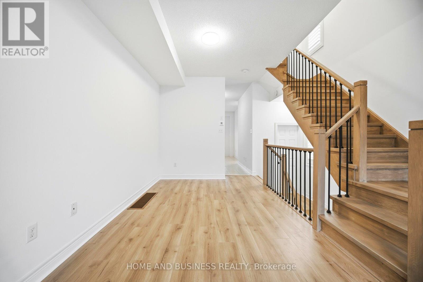 29 - 2410 Woodstock Trail, Oakville, Ontario  L6M 0L3 - Photo 14 - W12698076