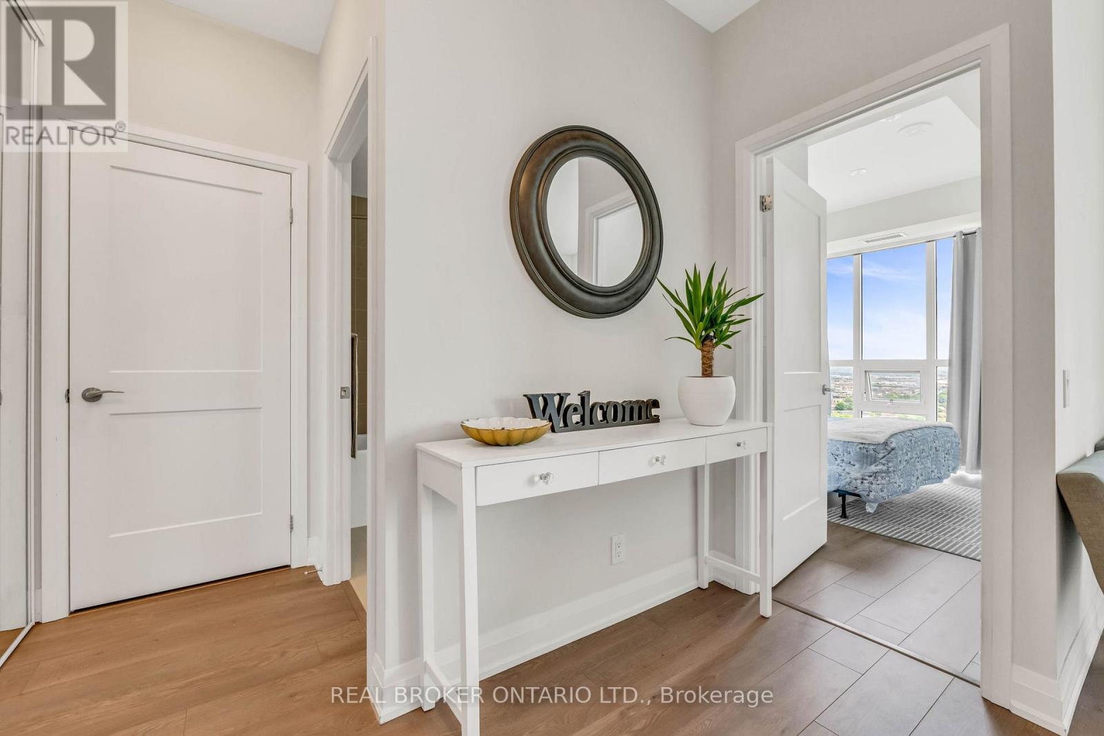 1904 - 15 Lynch Street, Brampton, Ontario L6W 0C7 - Photo 2 - W12698084