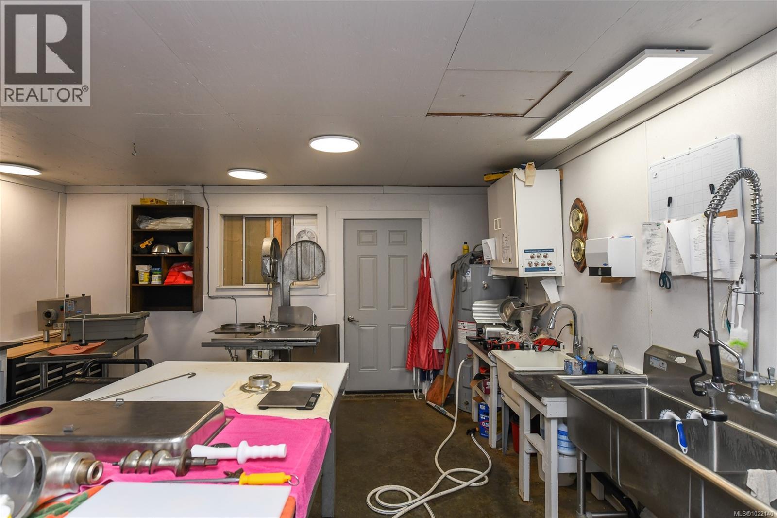 2795 Macaulay Rd, Black Creek, British Columbia  V9J 1B9 - Photo 7 - 1022140