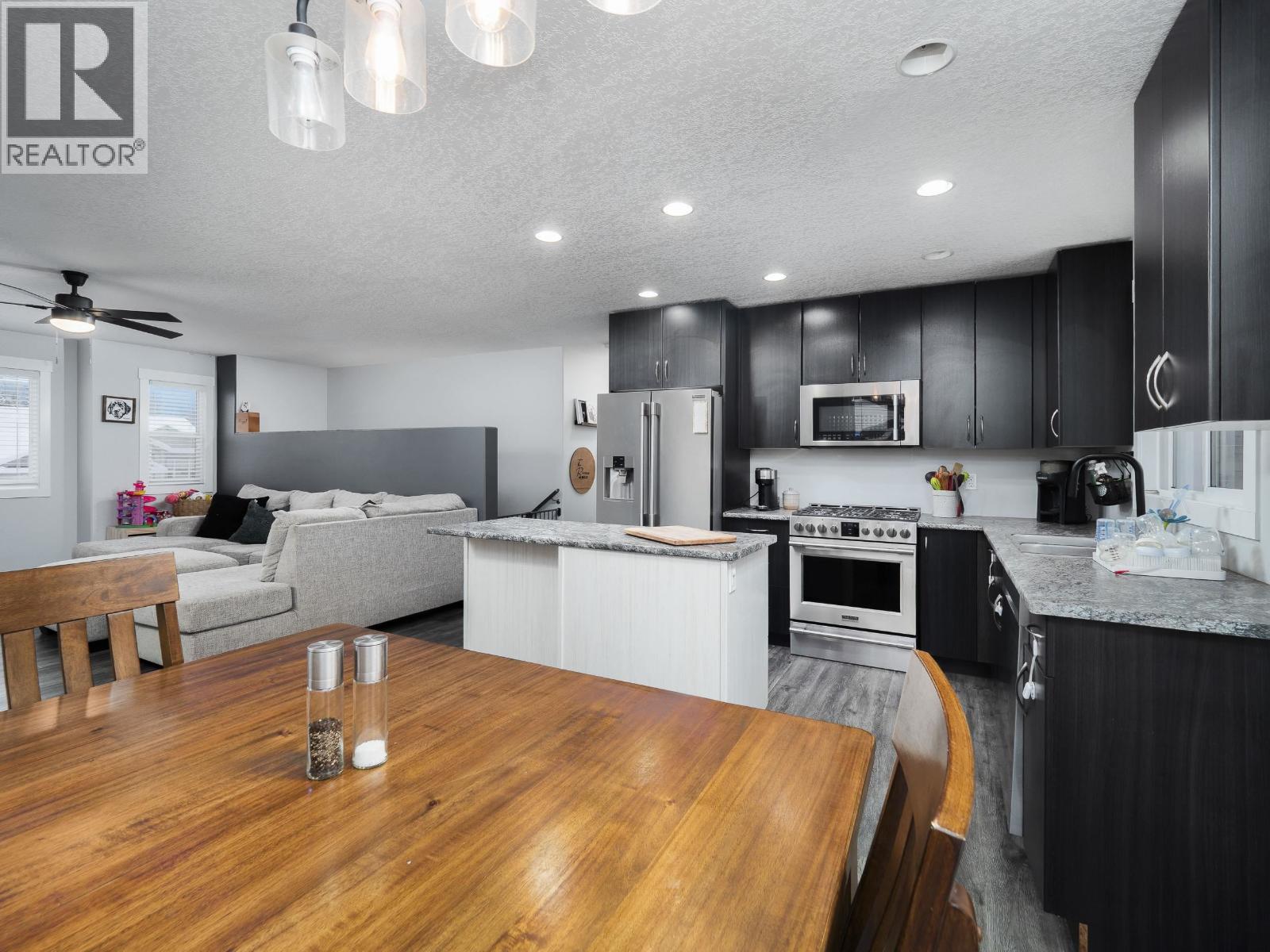 5228 Woodvalley Drive, Prince George, British Columbia  V2K 5A6 - Photo 7 - R3077600