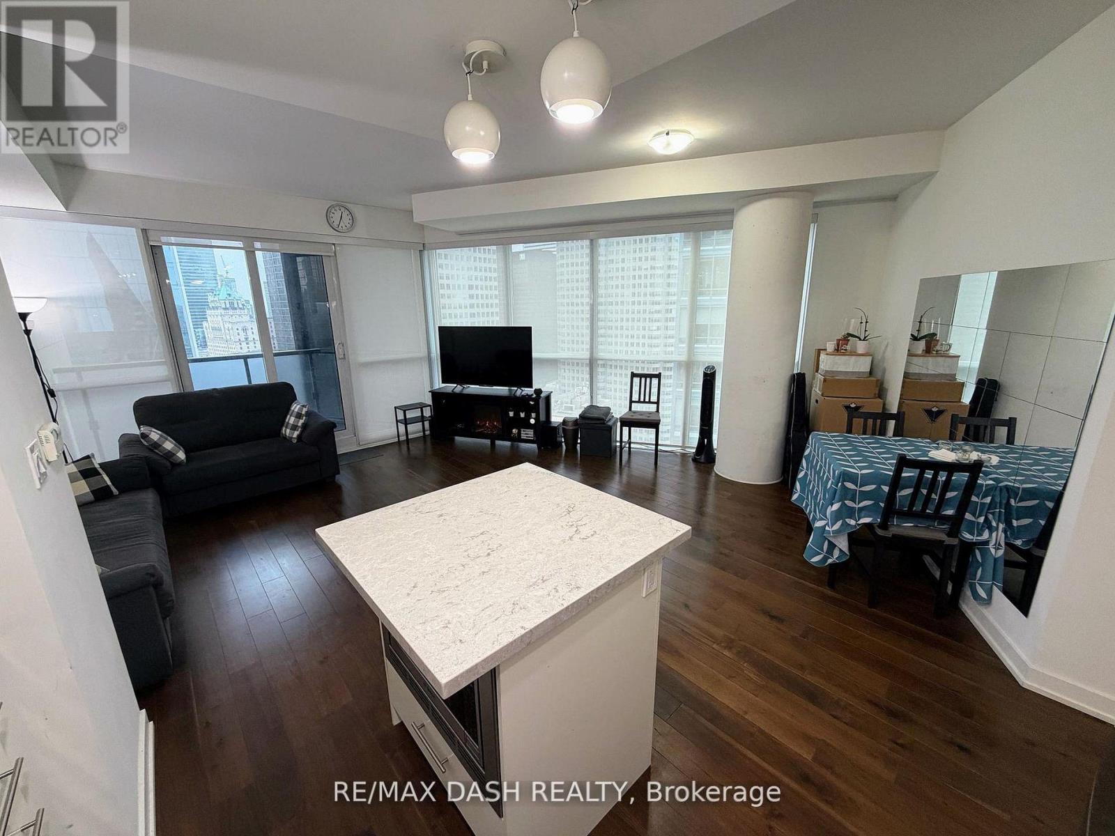 3204 - 1 The Esplanade Street, Toronto, Ontario  M5E 0A8 - Photo 10 - C12698108