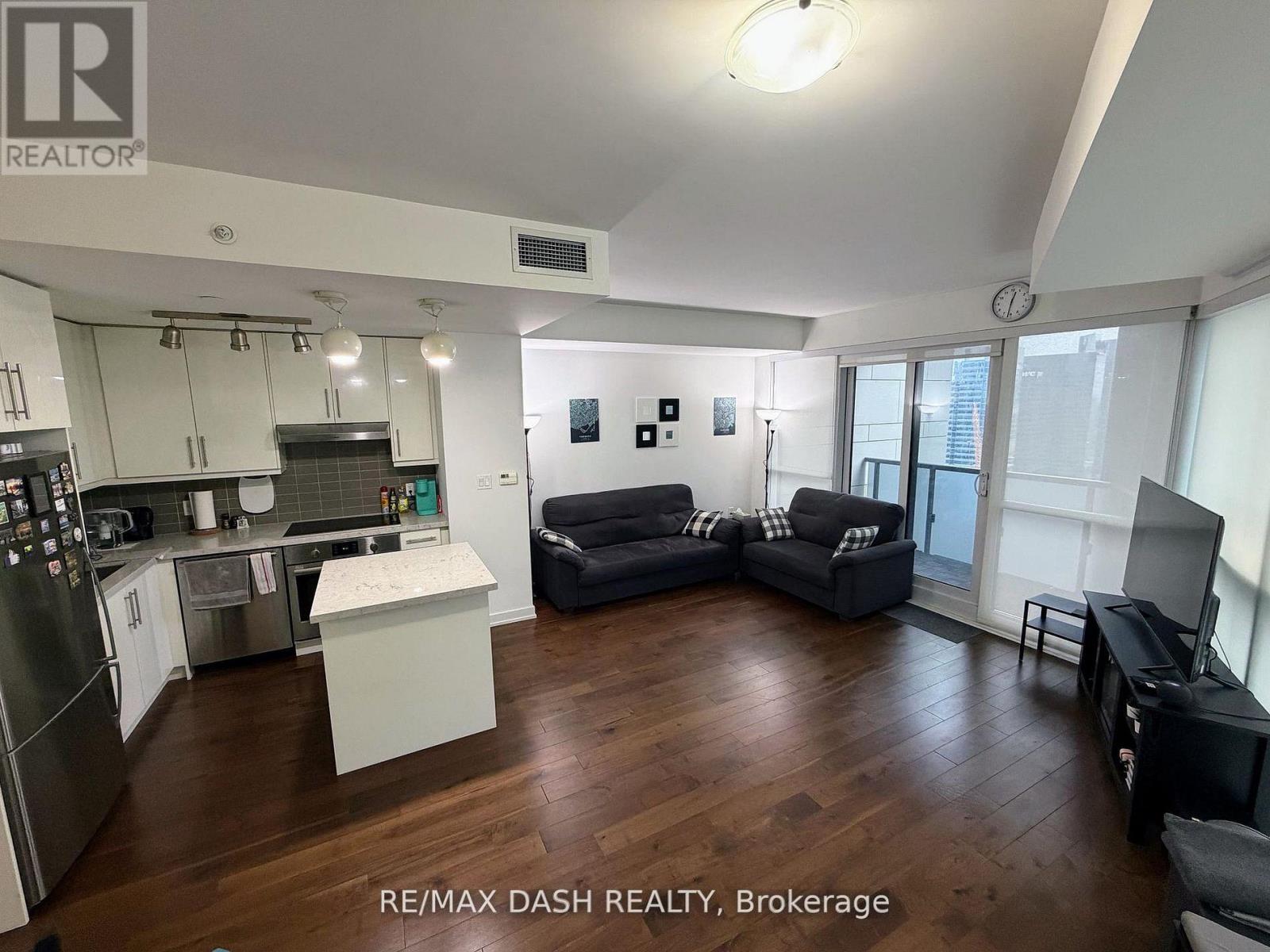 3204 - 1 The Esplanade Street, Toronto, Ontario  M5E 0A8 - Photo 5 - C12698108