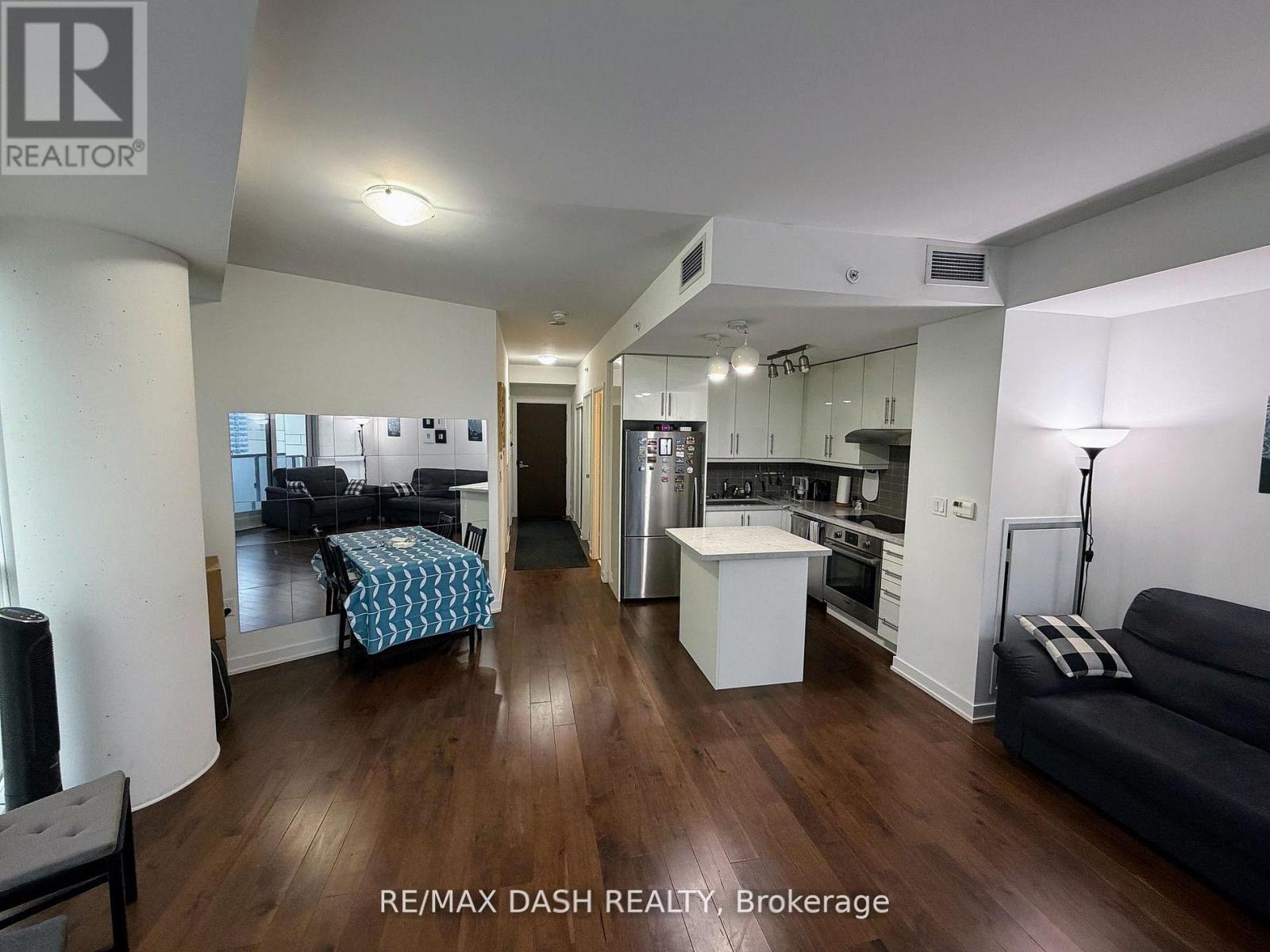 3204 - 1 The Esplanade Street, Toronto, Ontario  M5E 0A8 - Photo 6 - C12698108