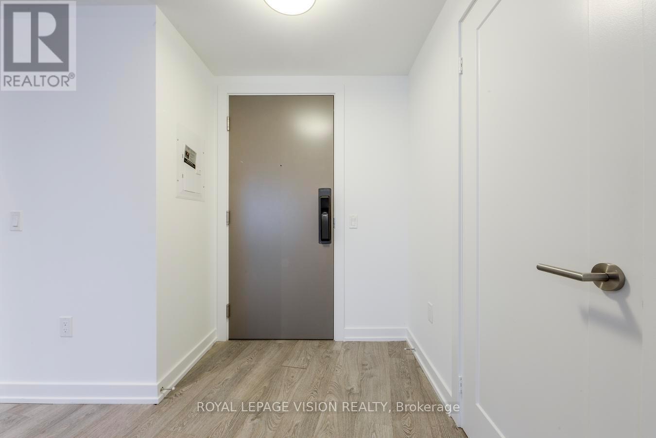 909 - 10 York Street, Toronto, Ontario  M5J 2Z2 - Photo 18 - C12698114
