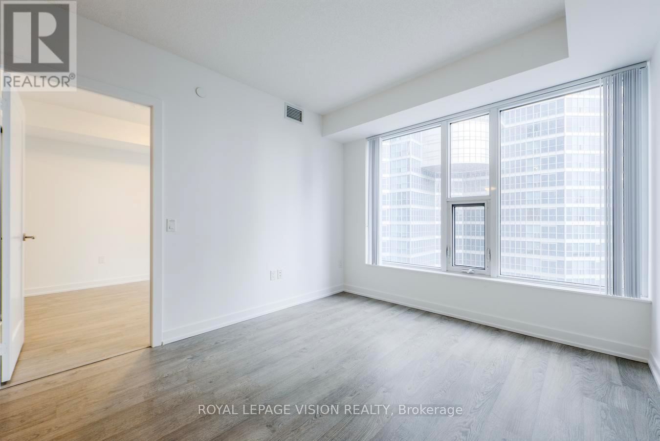 909 - 10 York Street, Toronto, Ontario  M5J 2Z2 - Photo 7 - C12698114