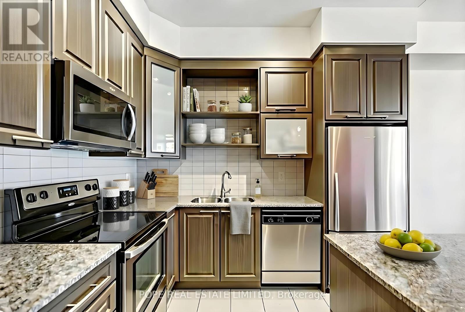 502 - 500 Sherbourne Street, Toronto, Ontario  M4X 1L1 - Photo 2 - C12698174