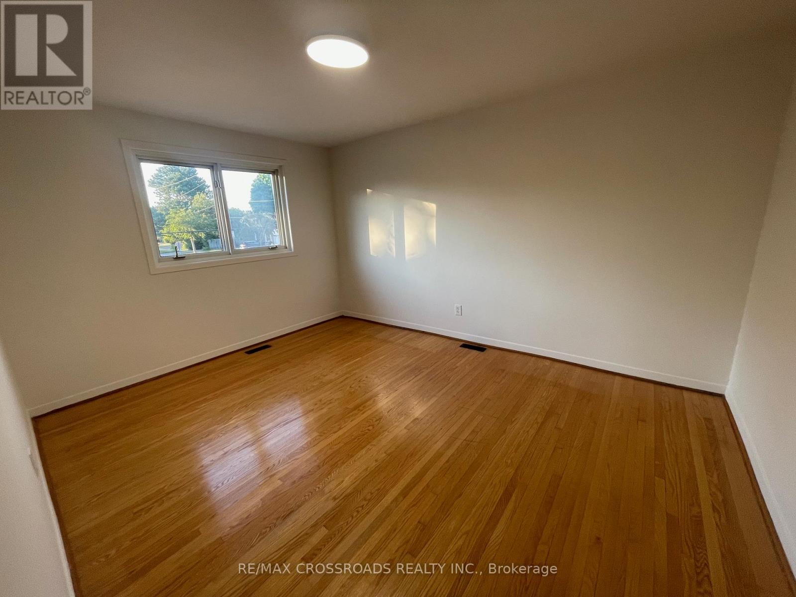 51 Pleasant View Drive, Toronto, Ontario  M2J 3P7 - Photo 10 - C12698180