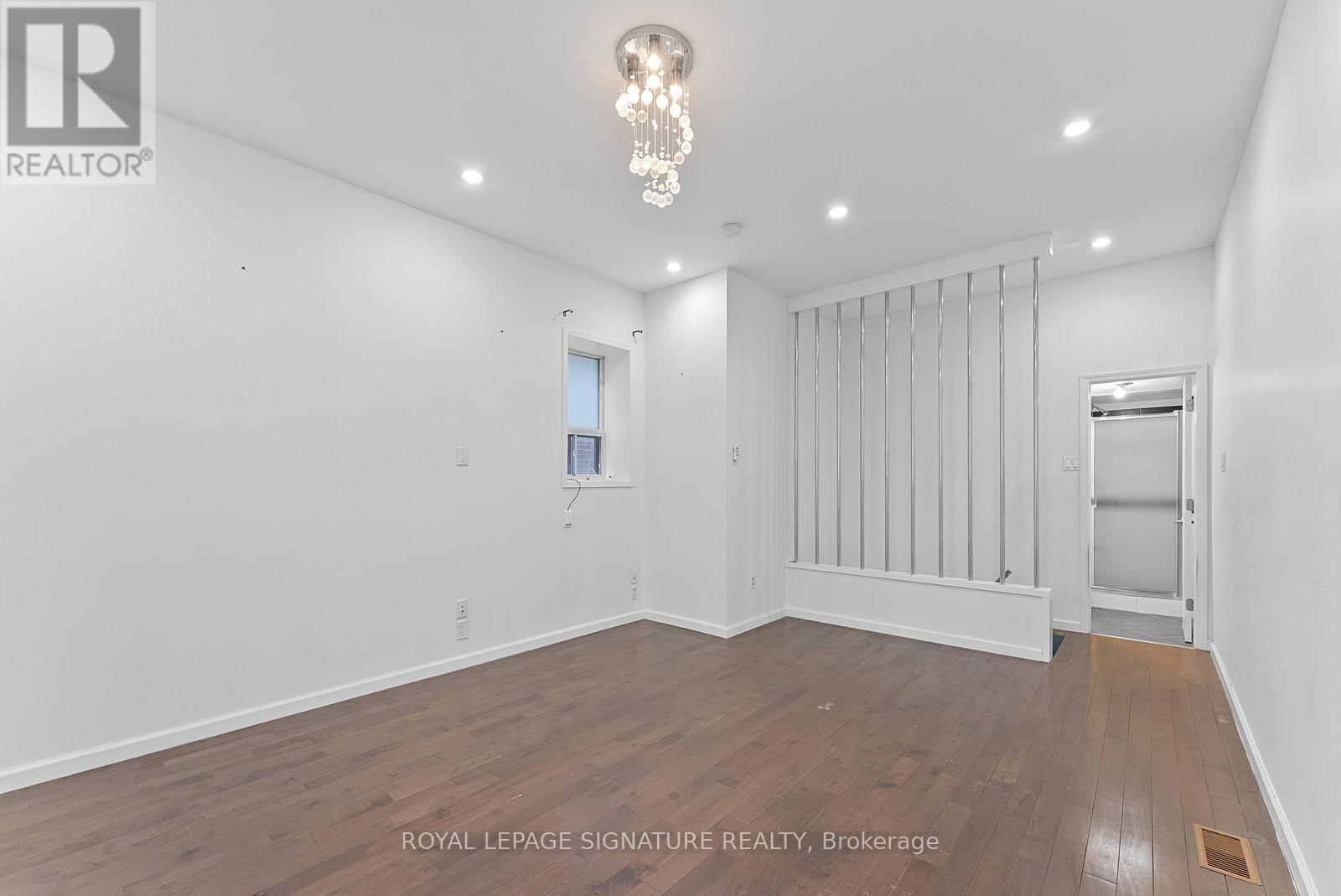 1 - 233 Greenwood Avenue, Toronto, Ontario  M4L 2R4 - Photo 3 - E12698102