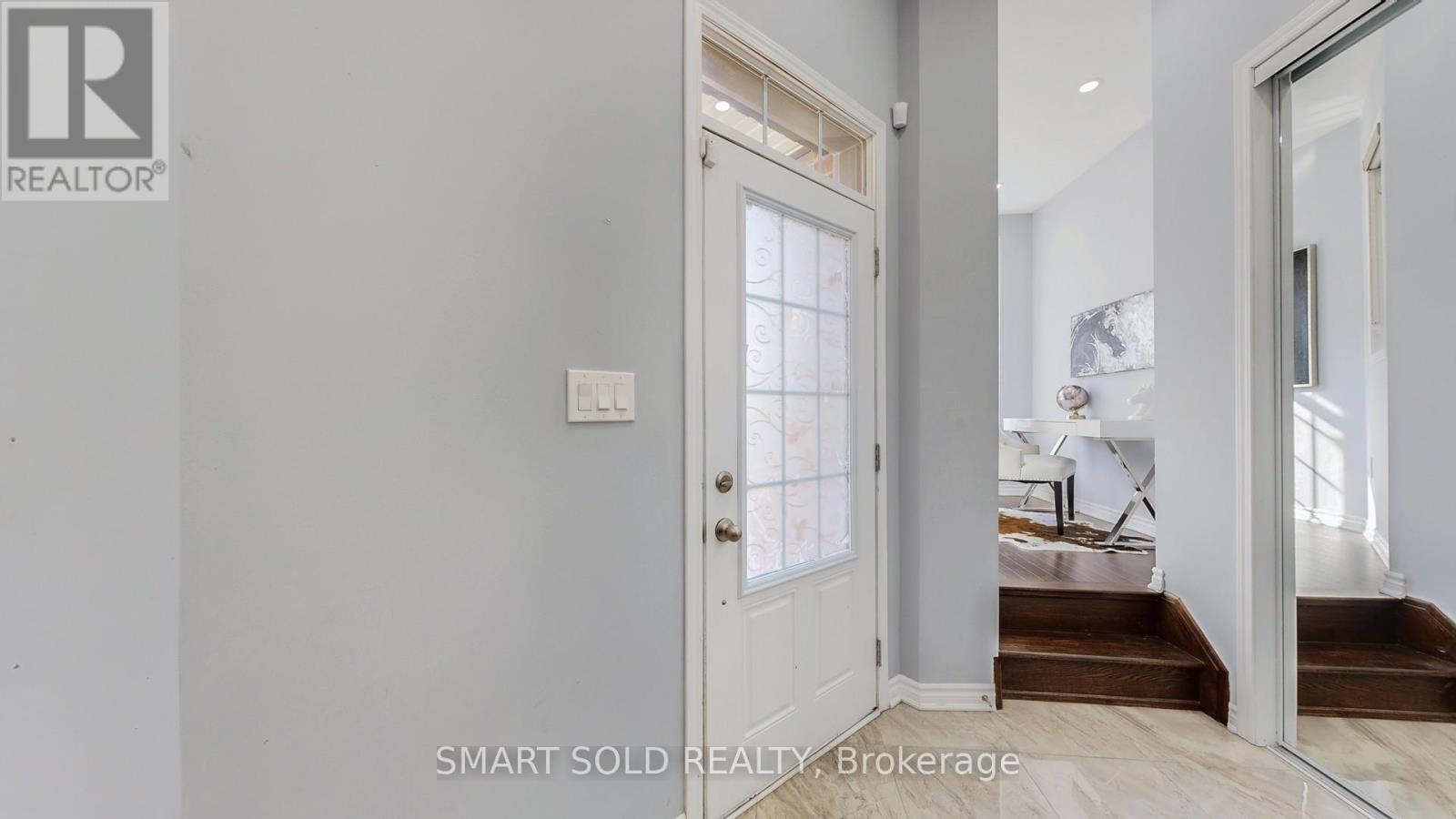 8 Casely Avenue, Richmond Hill, Ontario  L4S 0J8 - Photo 5 - N12698116