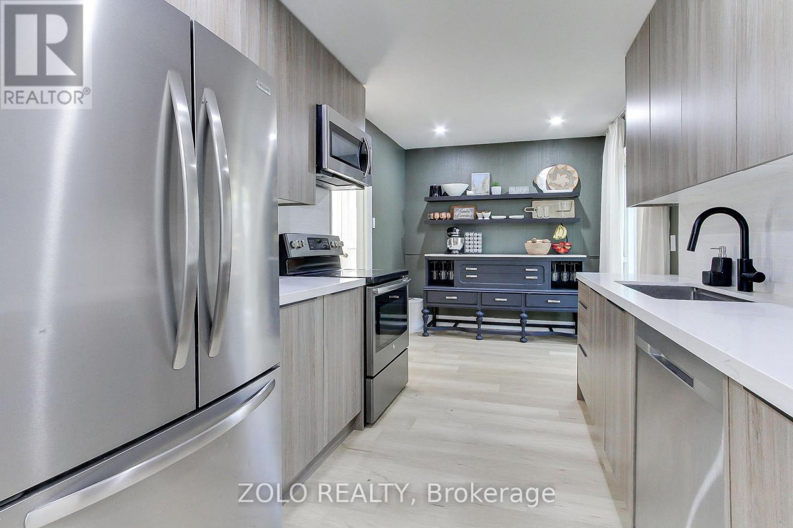 388 Terry Drive, Newmarket, Ontario  L3Y 5E7 - Photo 16 - N12698138