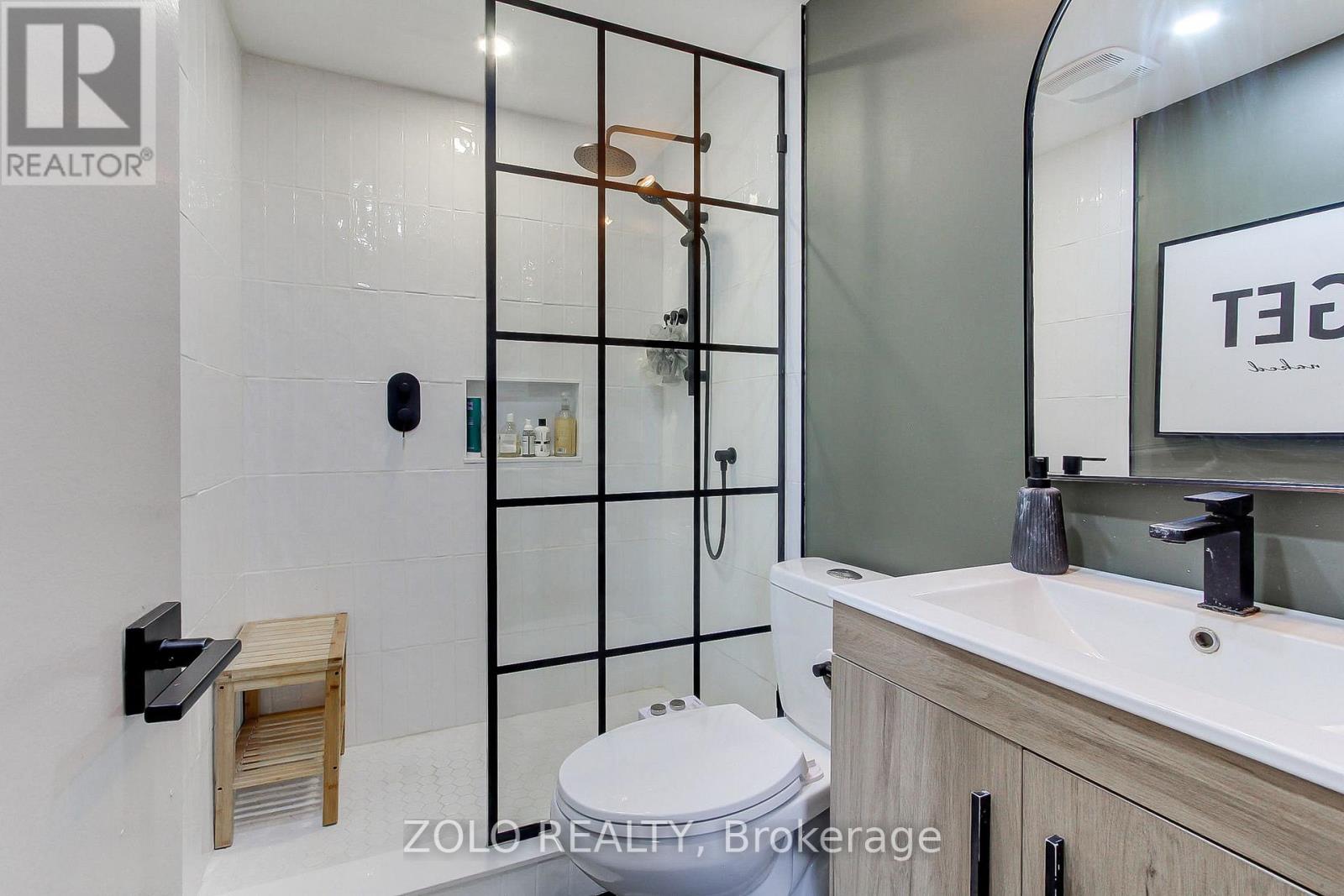 388 Terry Drive, Newmarket, Ontario  L3Y 5E7 - Photo 22 - N12698138