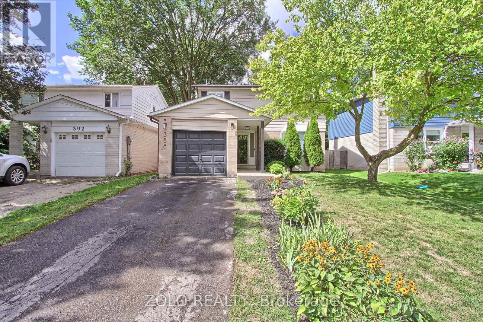 388 Terry Drive, Newmarket, Ontario  L3Y 5E7 - Photo 3 - N12698138