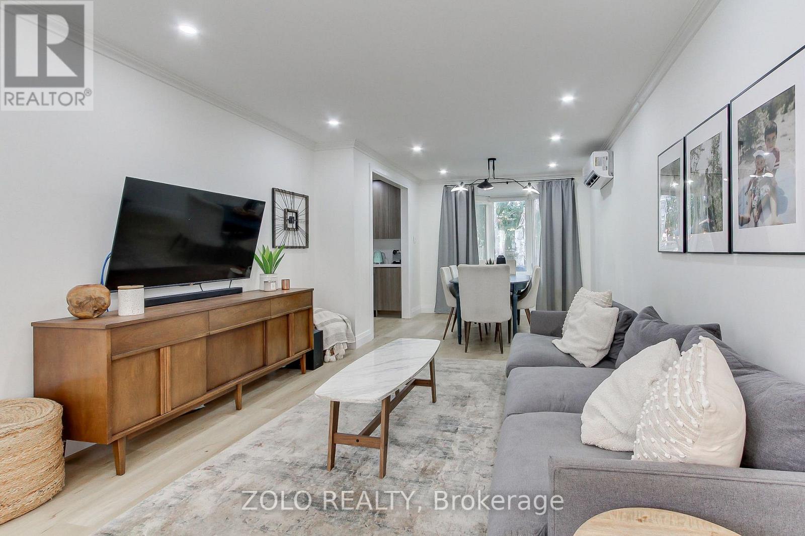 388 Terry Drive, Newmarket, Ontario  L3Y 5E7 - Photo 7 - N12698138