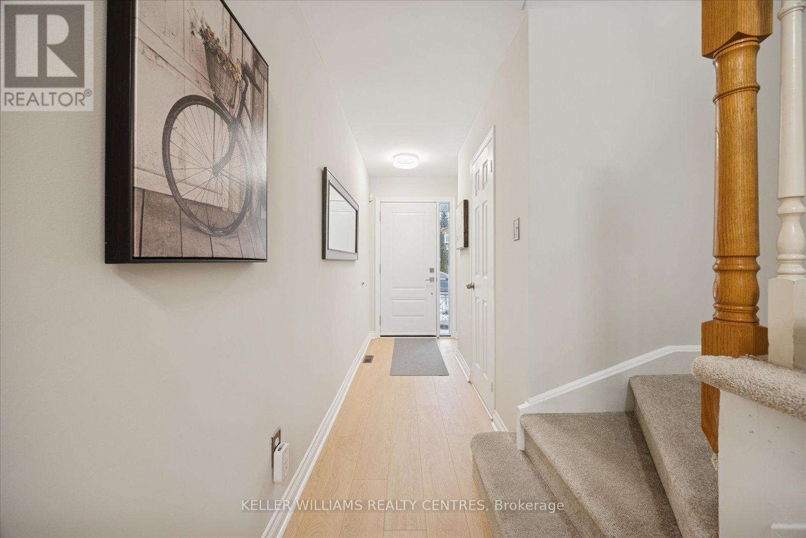 722 Walpole Crescent, Newmarket, Ontario  L3X 2B1 - Photo 4 - N12698154