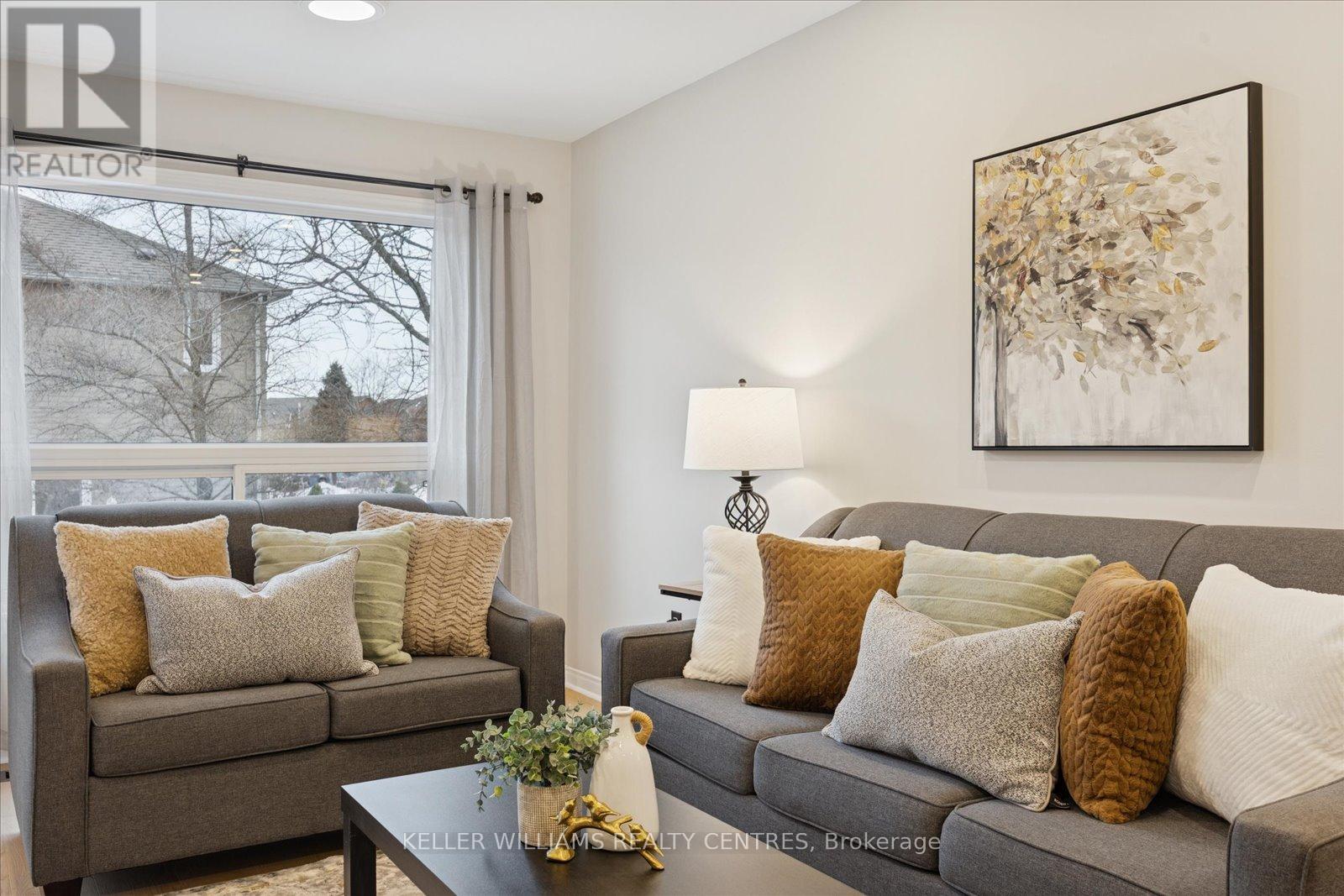 722 Walpole Crescent, Newmarket, Ontario  L3X 2B1 - Photo 6 - N12698154