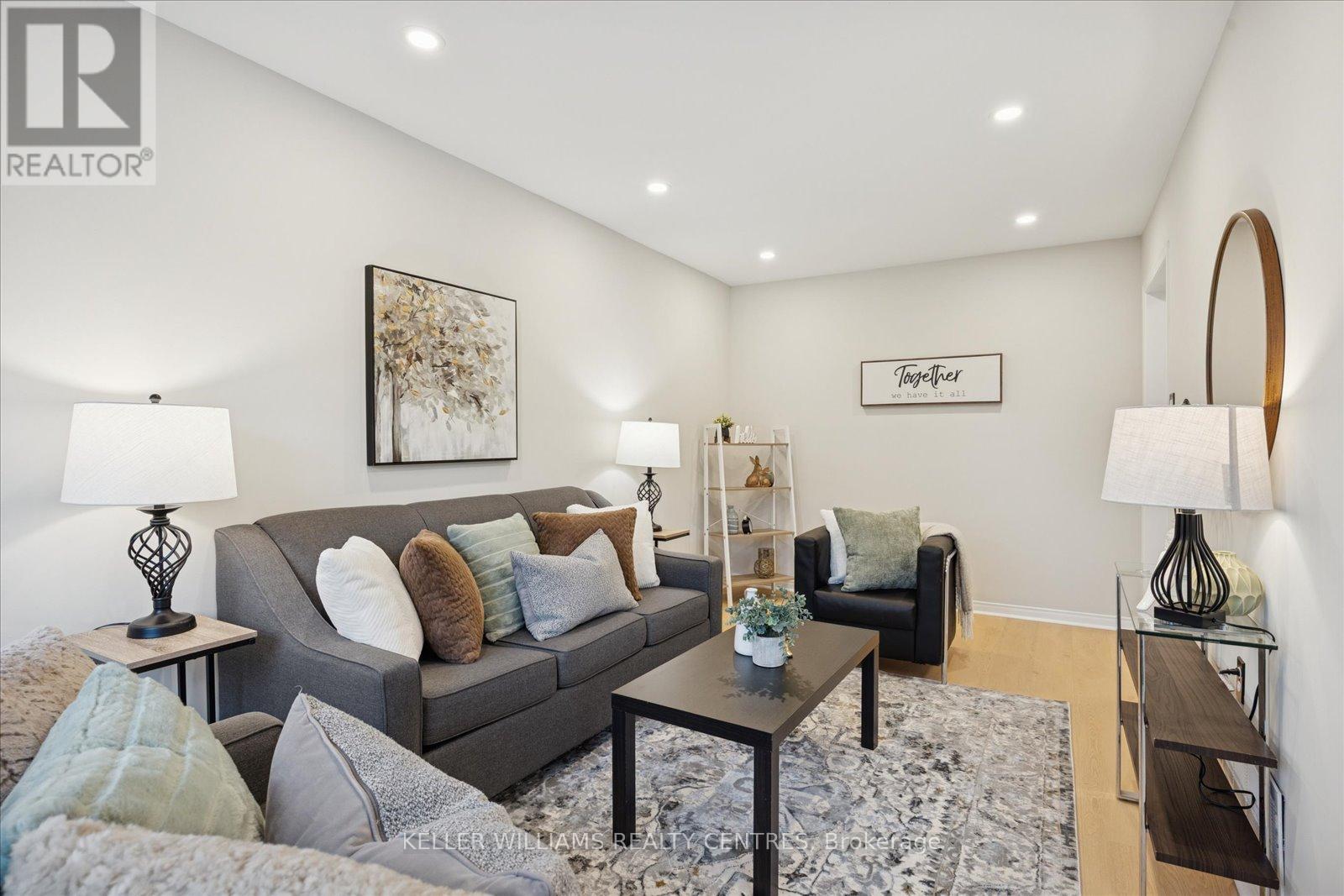 722 Walpole Crescent, Newmarket, Ontario  L3X 2B1 - Photo 7 - N12698154