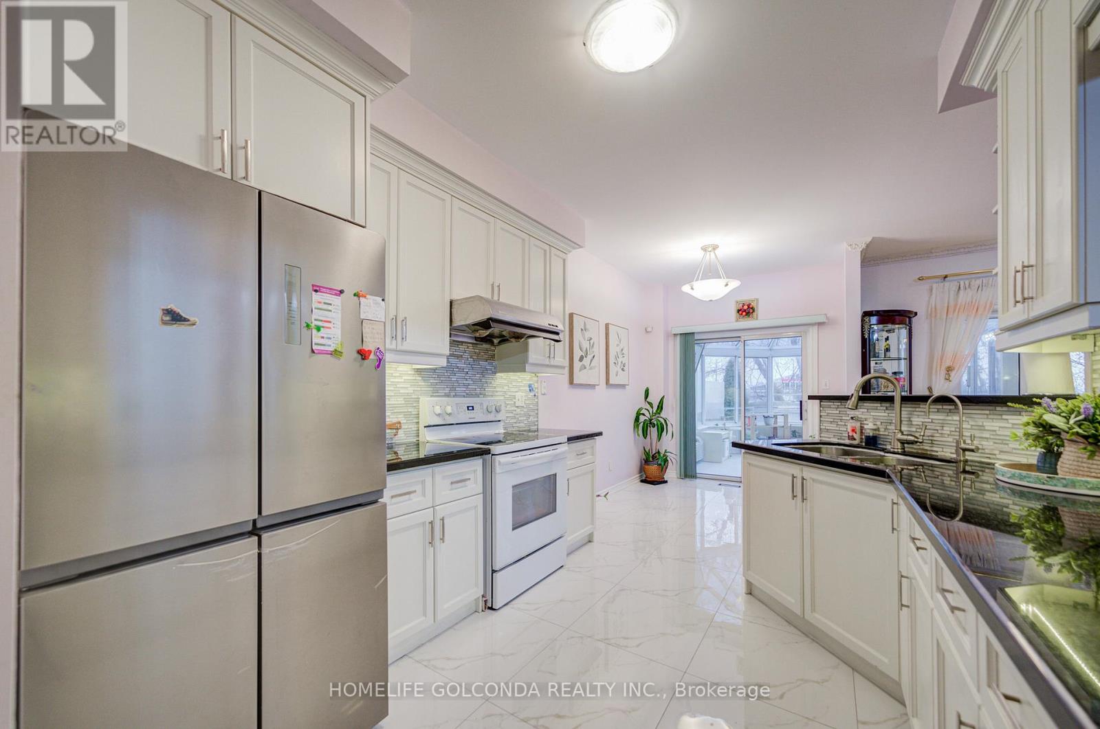 25 Eastpine Drive, Markham, Ontario  L3R 4Z2 - Photo 14 - N12698182