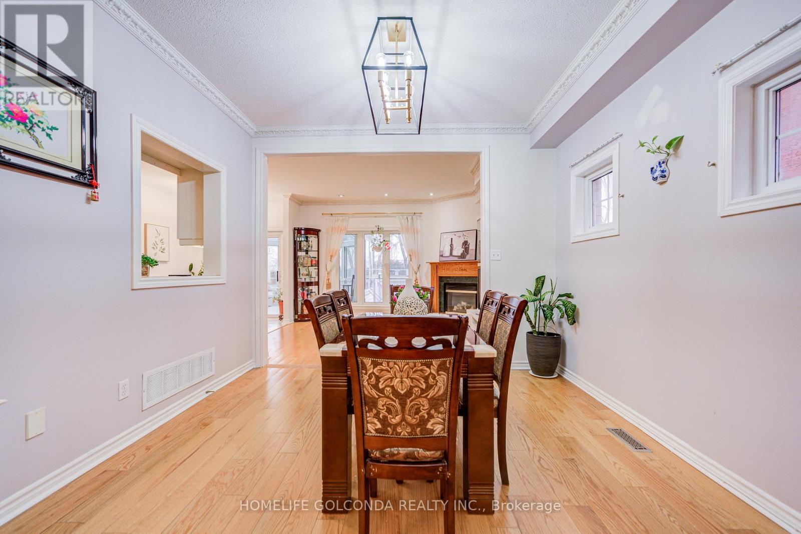 25 Eastpine Drive, Markham, Ontario  L3R 4Z2 - Photo 6 - N12698182