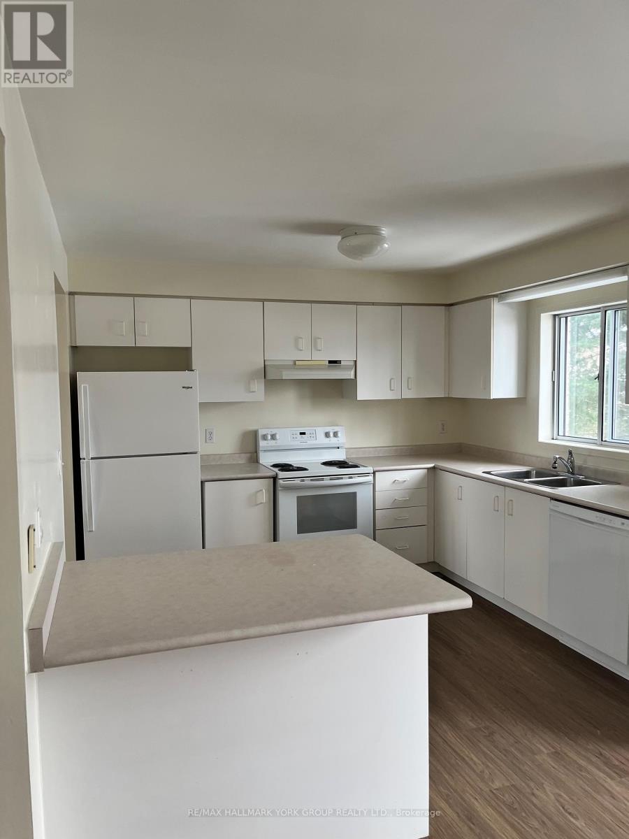 13 - 490 Veterans Drive, Barrie, Ontario  L4N 9N4 - Photo 2 - S12698122