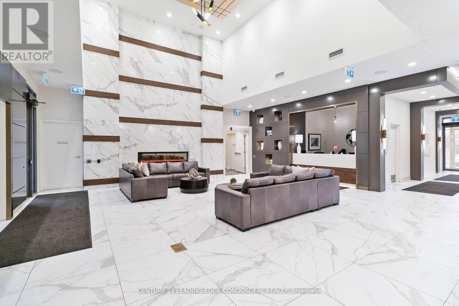 502 - 1050 Main Street W, Milton, Ontario  L9T 9M3 - Photo 4 - W12698096