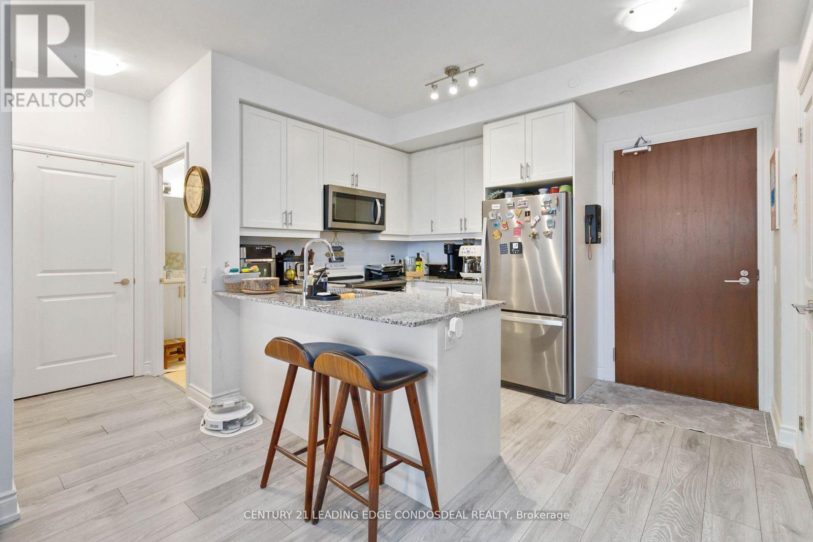 502 - 1050 Main Street W, Milton, Ontario  L9T 9M3 - Photo 8 - W12698096