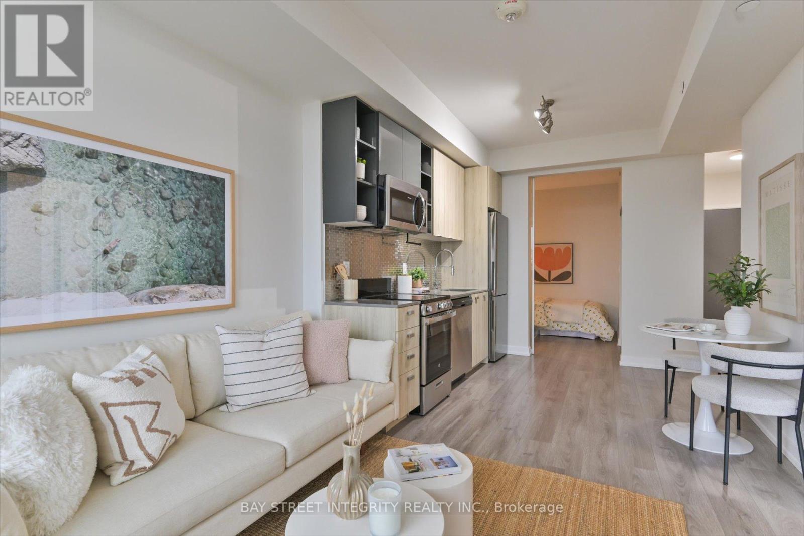 909 - 10 De Boers Drive, Toronto, Ontario  M3J 0L6 - Photo 17 - W12698098