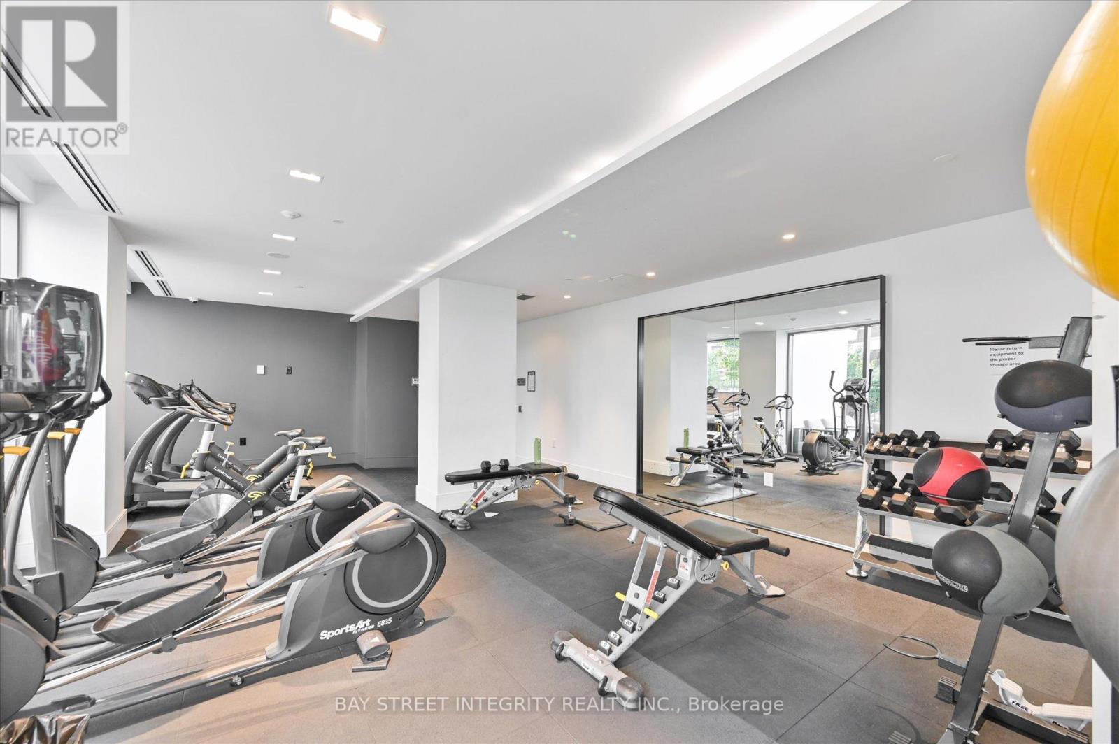 909 - 10 De Boers Drive, Toronto, Ontario  M3J 0L6 - Photo 36 - W12698098