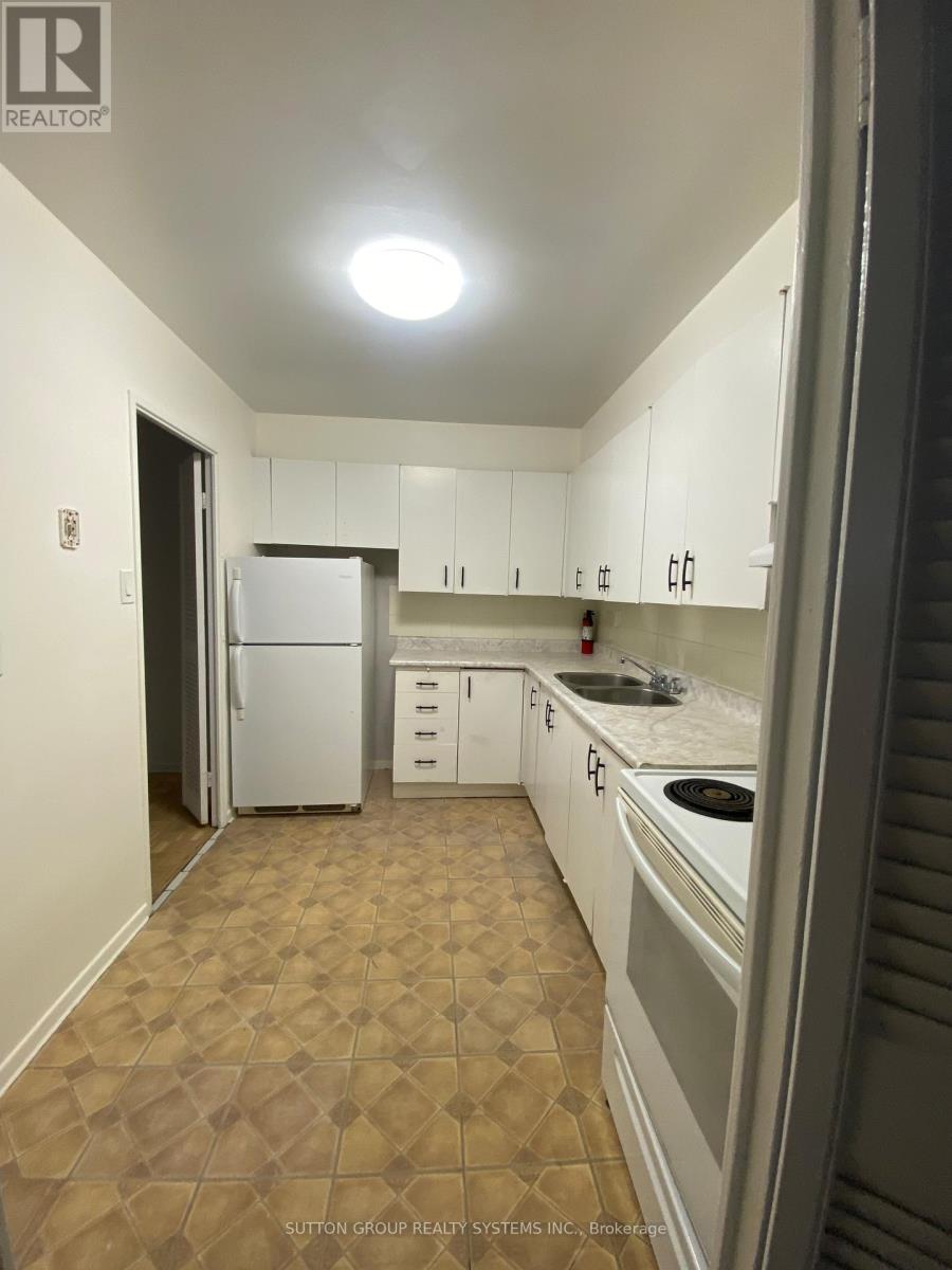 701 - 360 Ridelle Avenue, Toronto, Ontario  M6B 1K1 - Photo 11 - W12698132