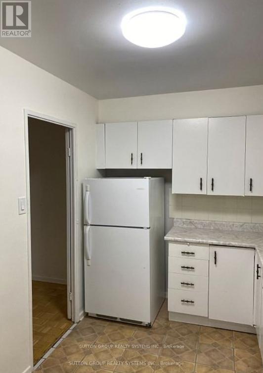 701 - 360 Ridelle Avenue, Toronto, Ontario  M6B 1K1 - Photo 12 - W12698132