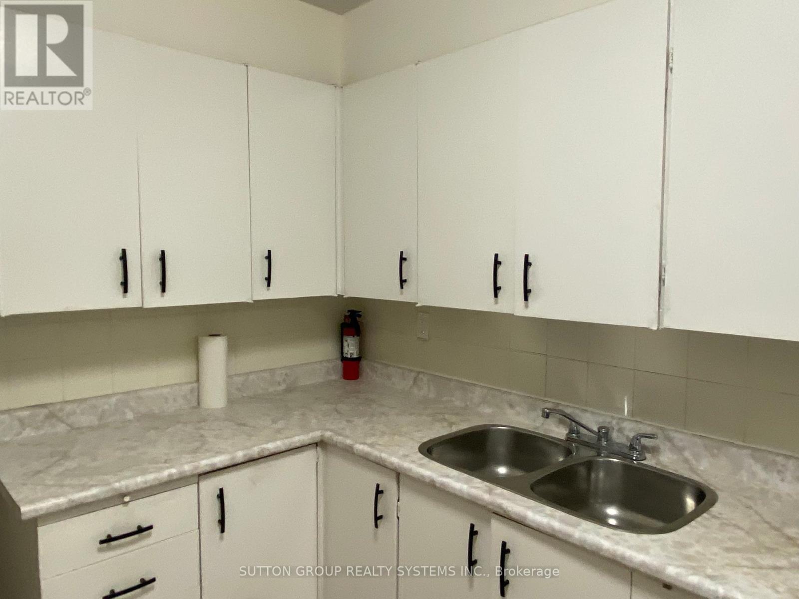 701 - 360 Ridelle Avenue, Toronto, Ontario  M6B 1K1 - Photo 14 - W12698132