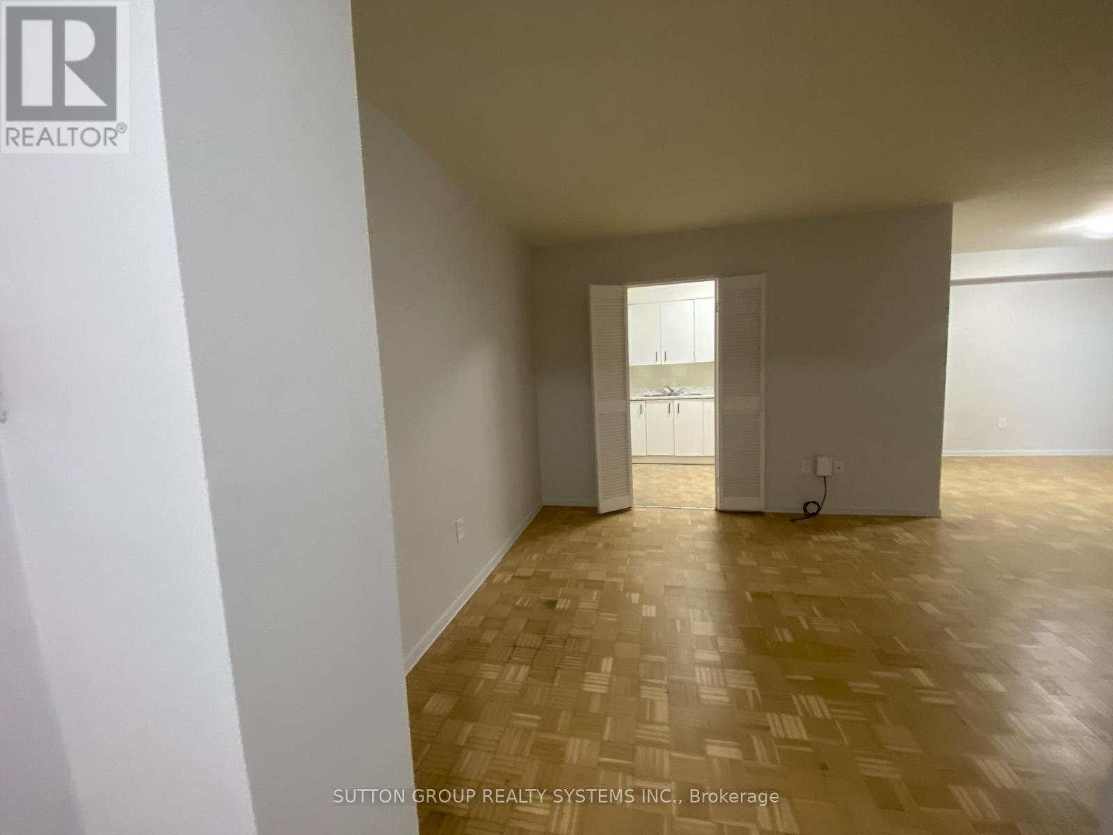 701 - 360 Ridelle Avenue, Toronto, Ontario  M6B 1K1 - Photo 8 - W12698132