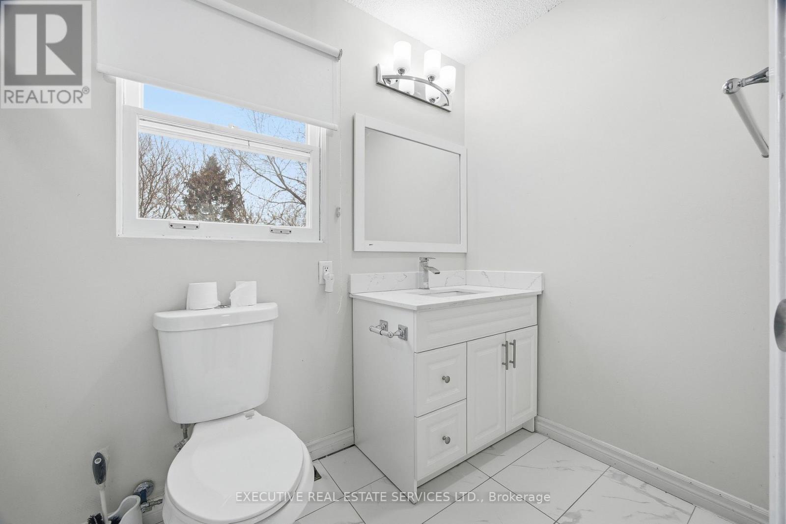 69 Lorraine Crescent, Brampton, Ontario  L6S 2R6 - Photo 17 - W12698162