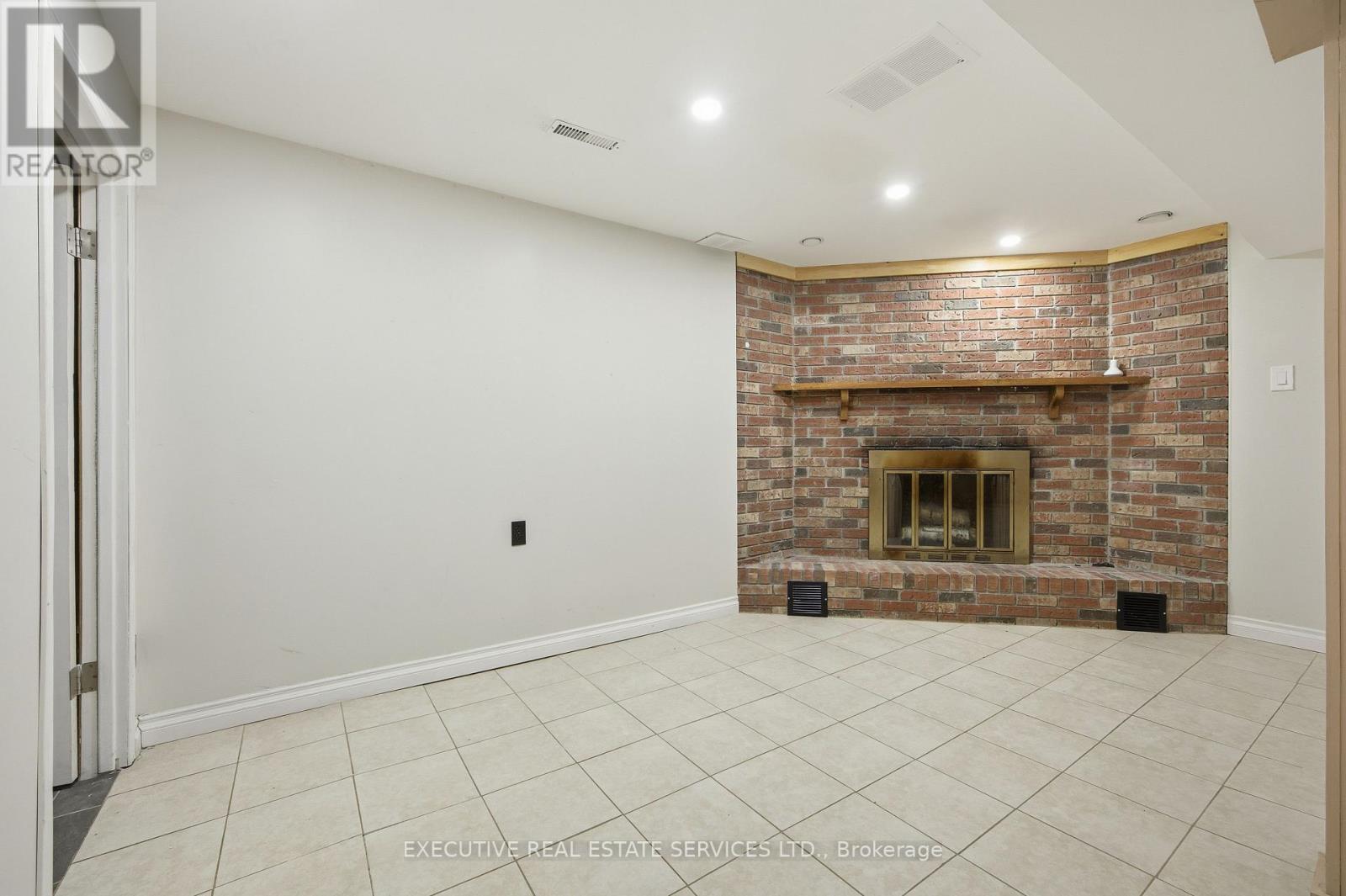 69 Lorraine Crescent, Brampton, Ontario  L6S 2R6 - Photo 32 - W12698162