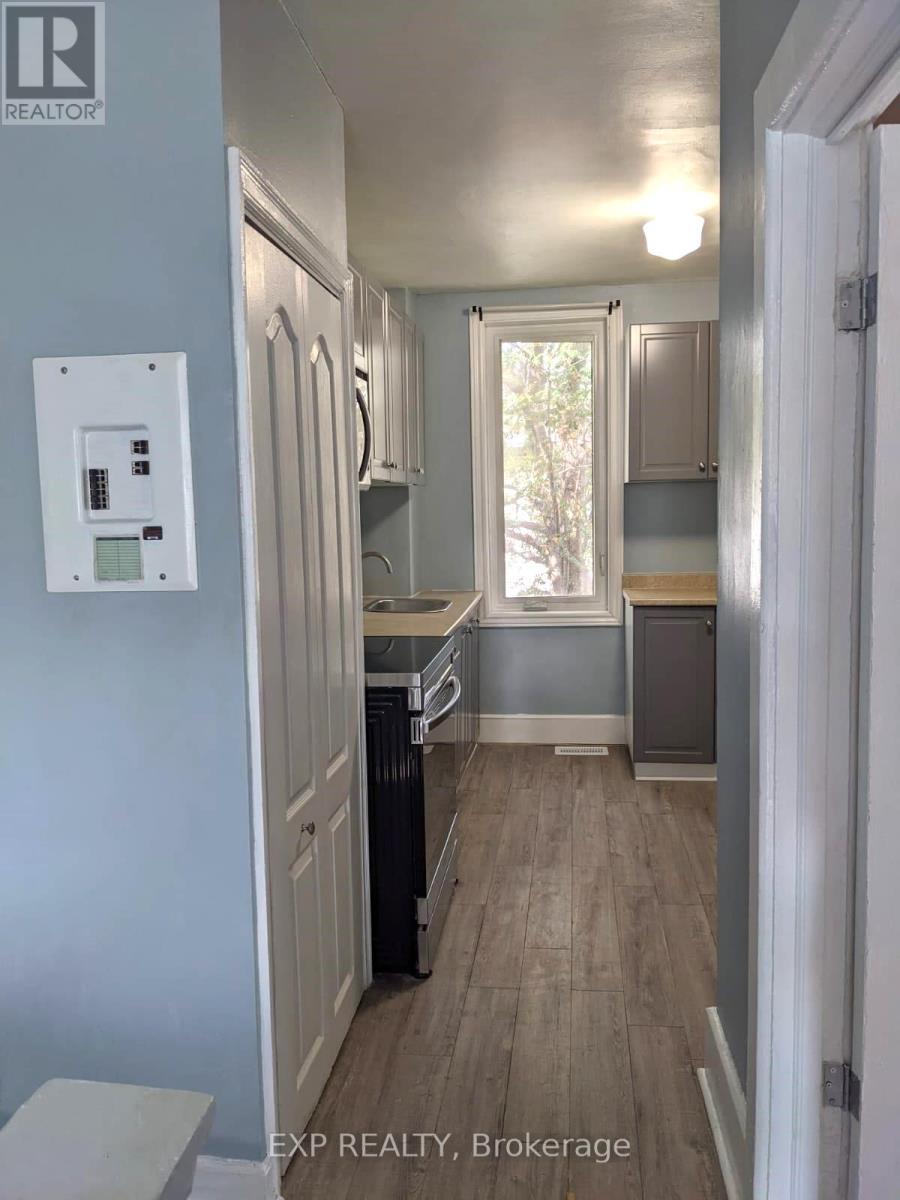 2 - 1055 Somerset Street, Ottawa, Ontario  K1Y 3C4 - Photo 9 - X12698210