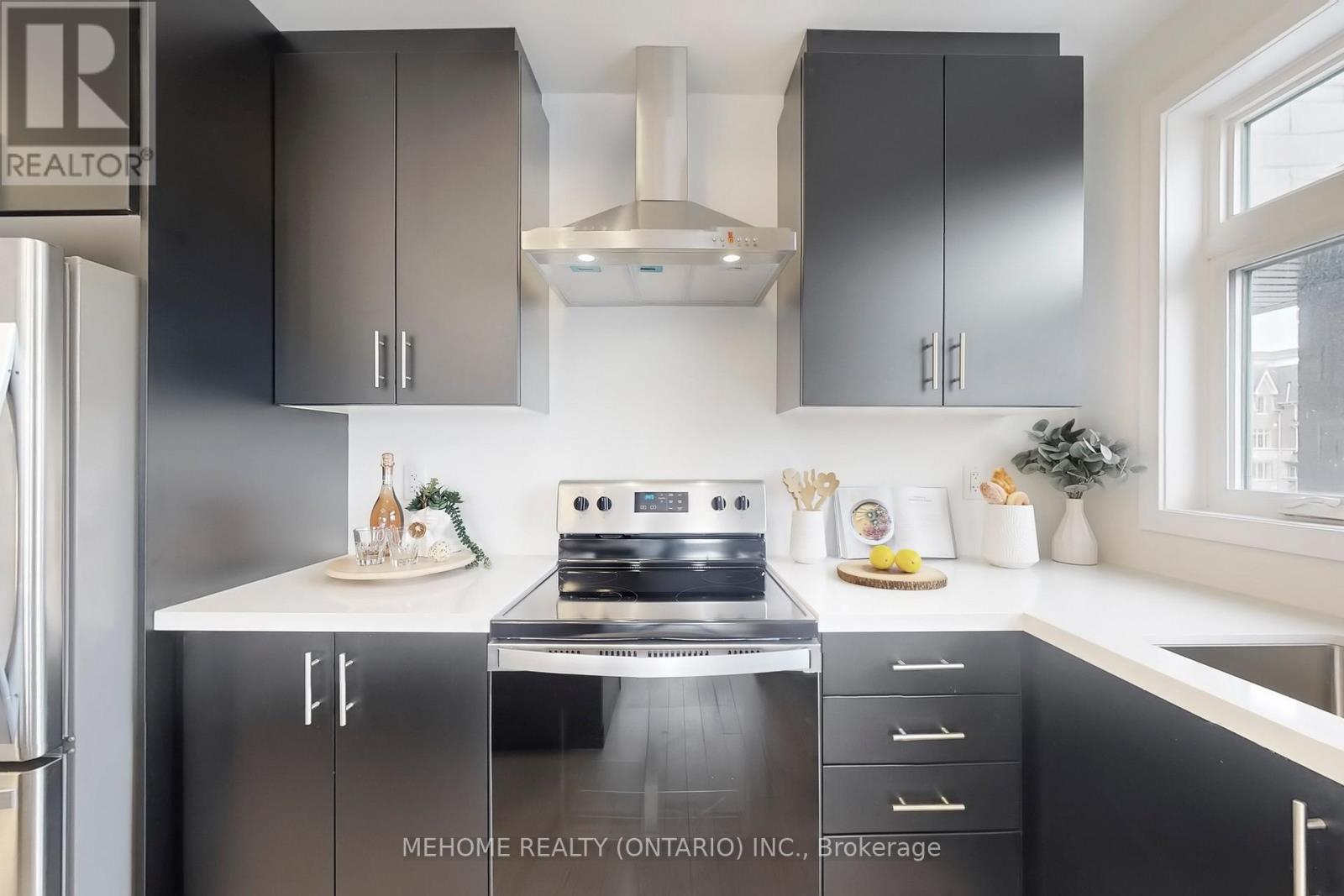 38 Freeman Williams Street, Markham, Ontario  L6C 3M8 - Photo 7 - N12698198