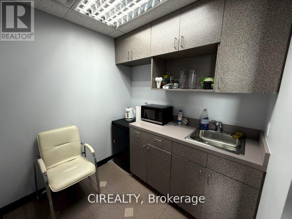 Second Floor - 230 Watline Avenue, Mississauga, Ontario  L4Z 1P4 - Photo 9 - W12698196