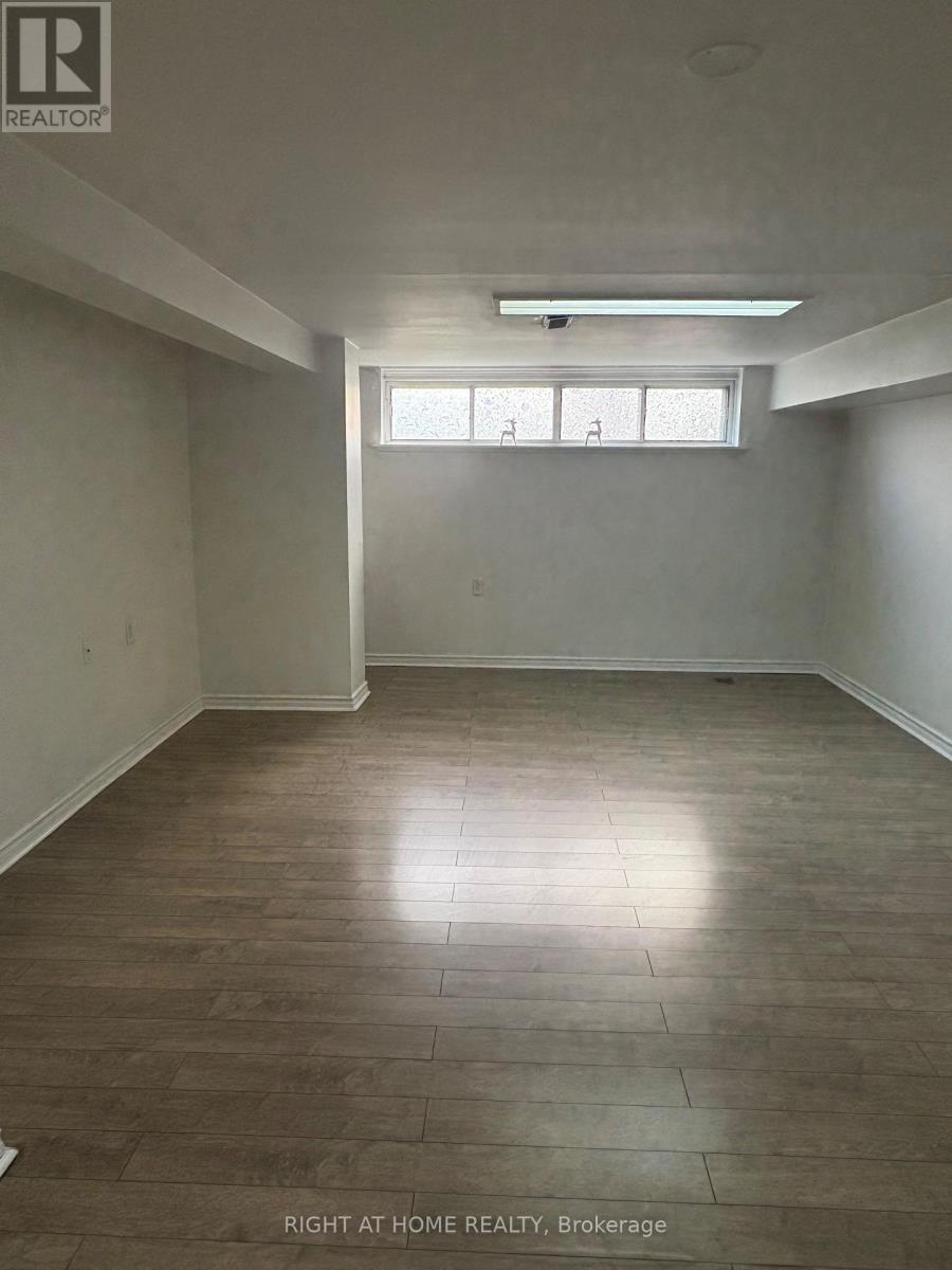 124 Avondale Blvd (Basement), Brampton, Ontario  L6T 1H7 - Photo 12 - W12698204