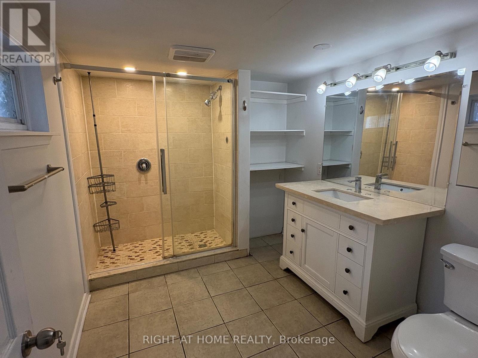 124 Avondale Blvd (Basement), Brampton, Ontario  L6T 1H7 - Photo 28 - W12698204