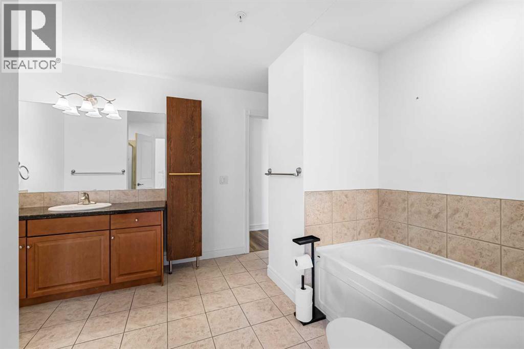 108, 11642 Valley Ridge Park Nw, Calgary, Alberta  T3B 5Z5 - Photo 24 - A2272977