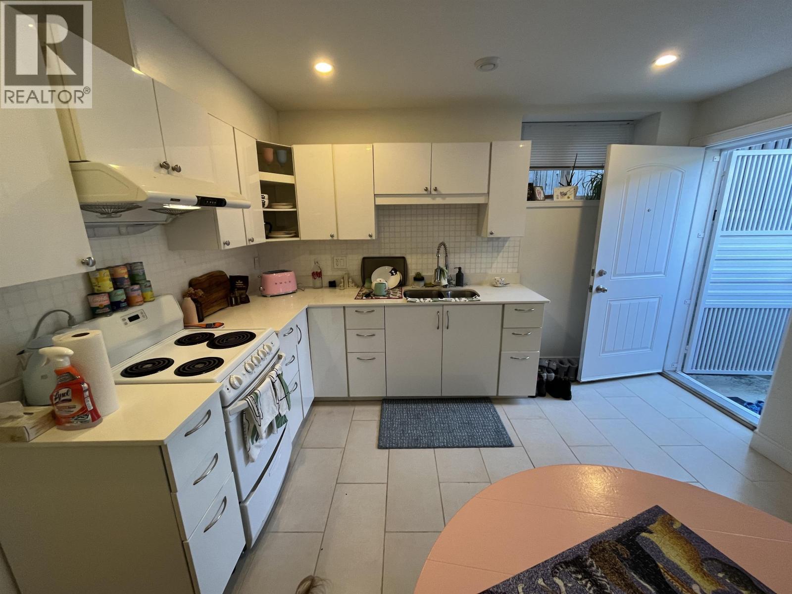 1bed 25xx E 28 Avenue, Vancouver, British Columbia  V5R 1R7 - Photo 13 - R3071424