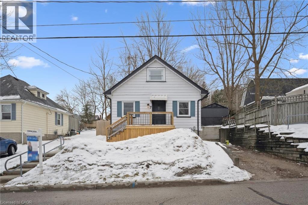 7 Riverside Drive W, Elmira, Ontario  N3B 1P9 - Photo 3 - 40797072