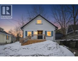 7 RIVERSIDE Drive W, Elmira, Ontario