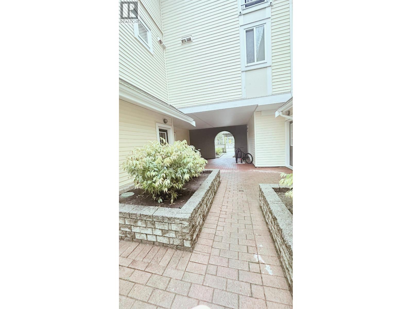 32 6965 Hastings Street, Burnaby, British Columbia  V5B 1S9 - Photo 13 - R3079536