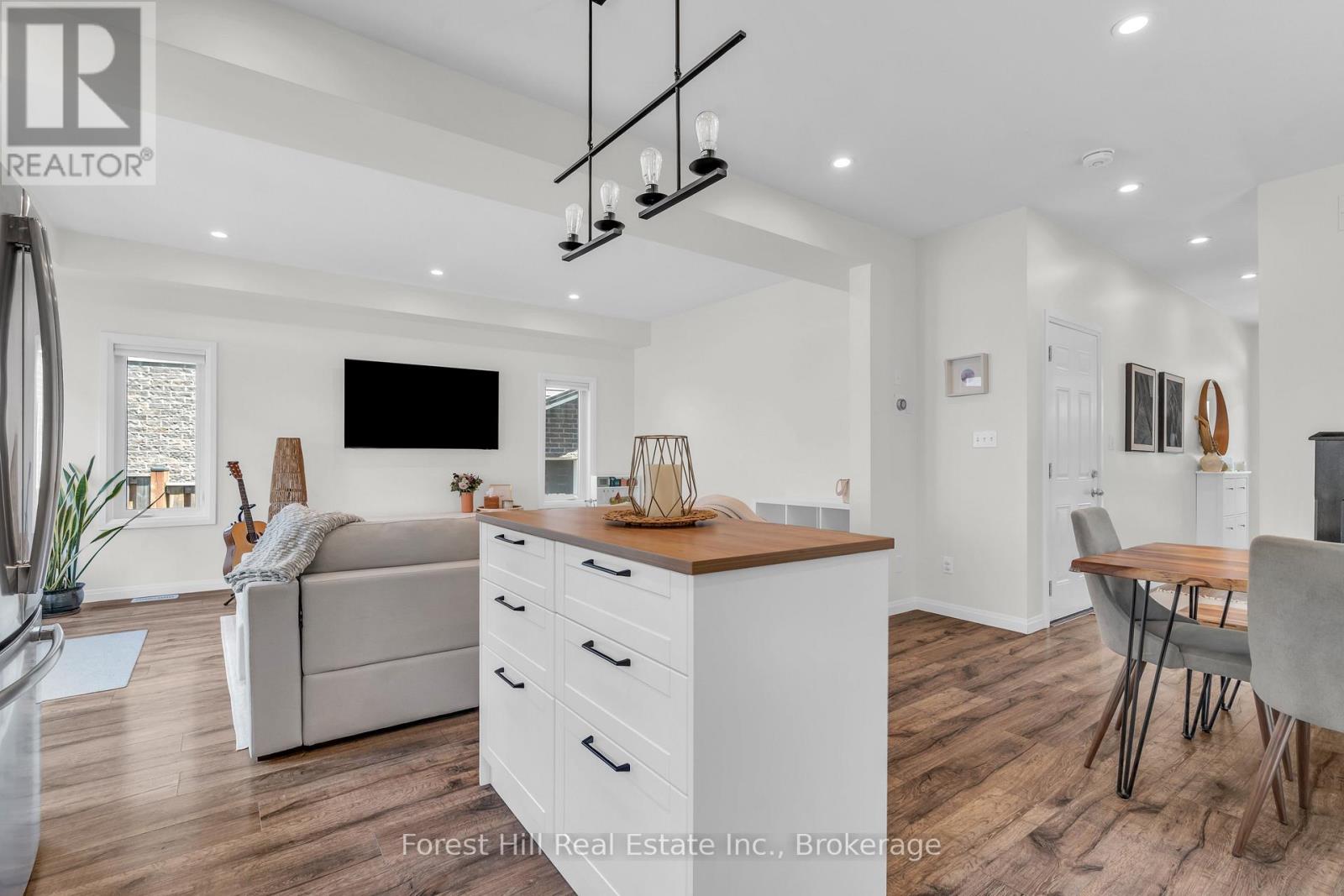 290 Ginseng Street, Waterloo, Ontario  N2V 0B3 - Photo 11 - X12698264