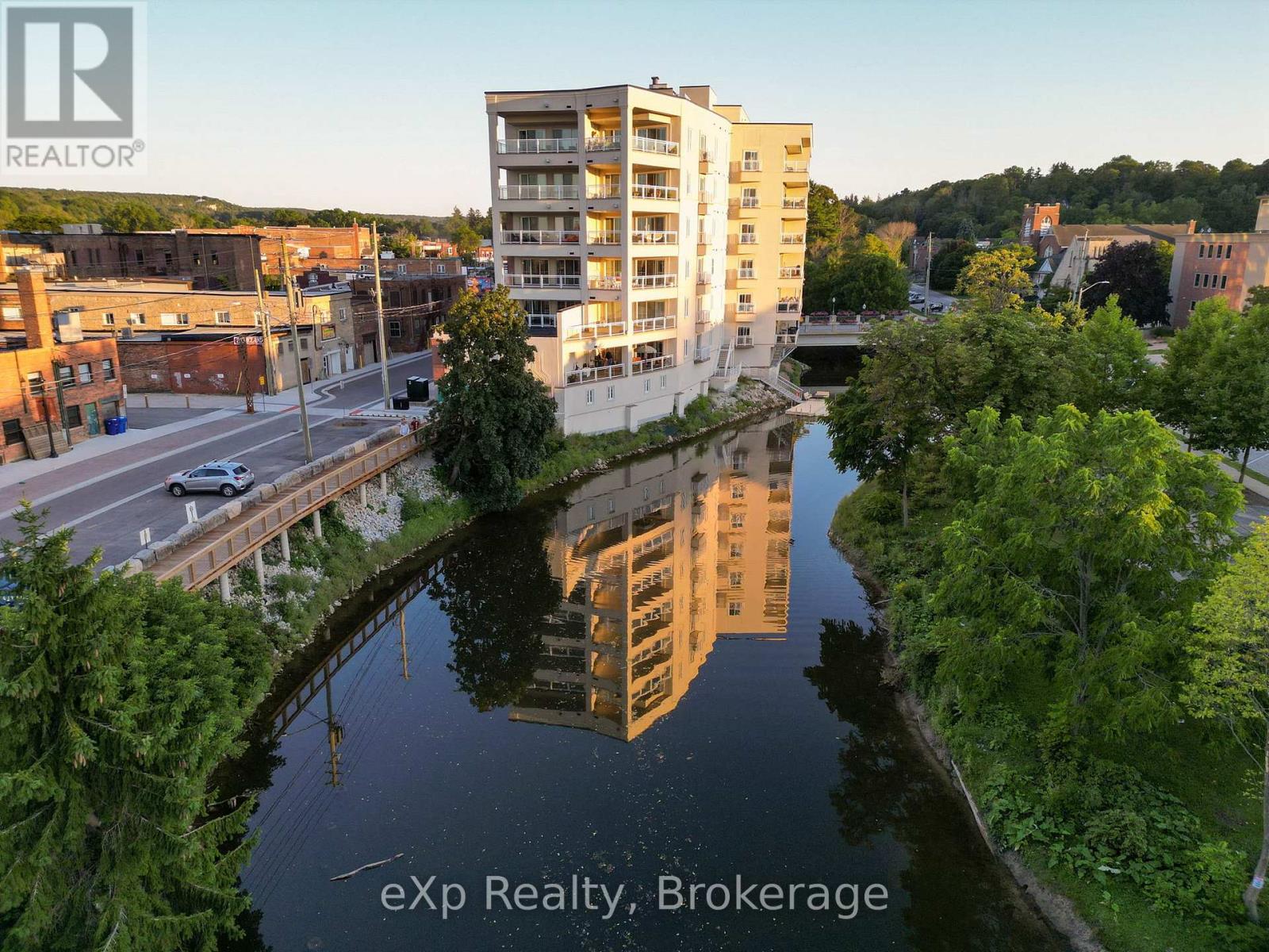 203 - 80 9th Street E, Owen Sound, Ontario  N4K 1N4 - Photo 3 - X12698266