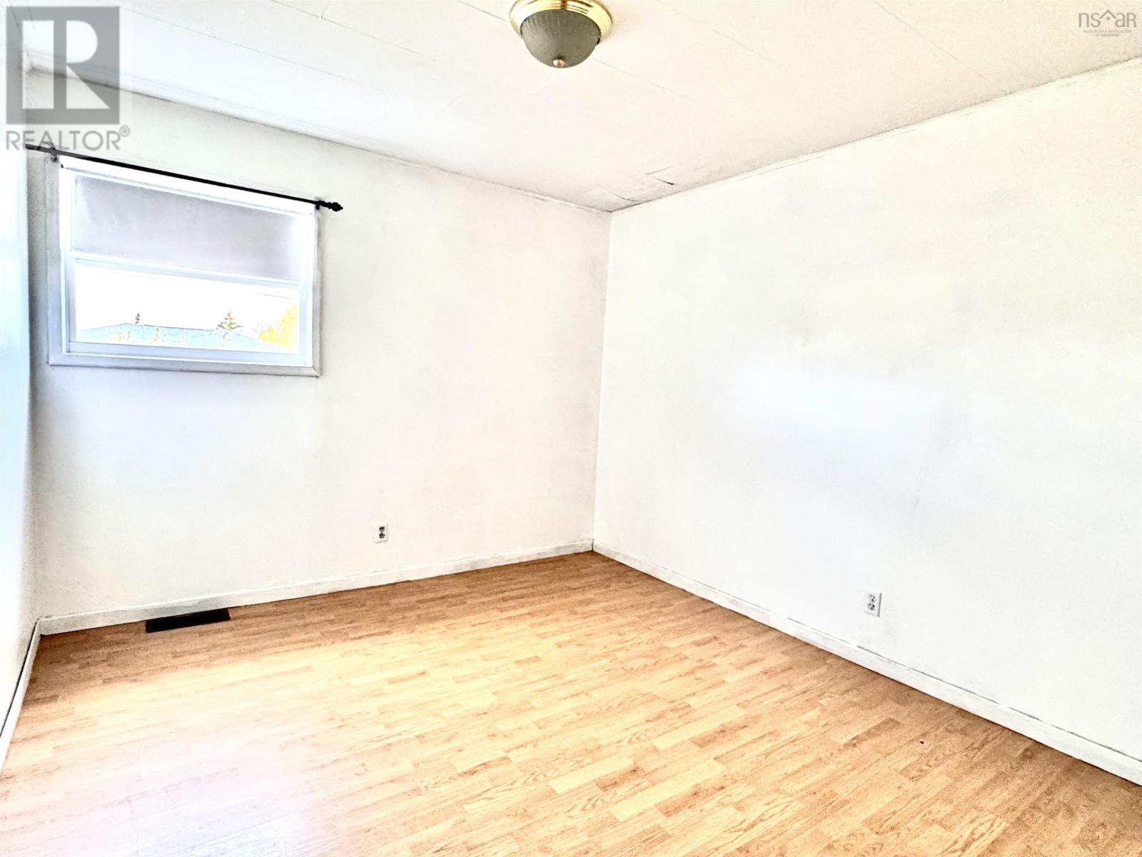 18 Avalon Crescent, Glace Bay, Nova Scotia  B1A 1X4 - Photo 15 - 202528625