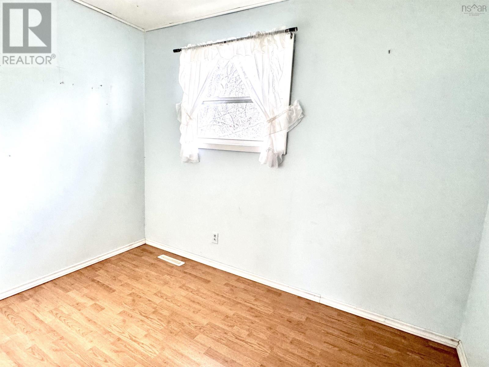 18 Avalon Crescent, Glace Bay, Nova Scotia  B1A 1X4 - Photo 17 - 202528625